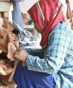 Purse & Clutch Larger Crossbody Handbag - Caramel Accessories 7 Purse & Clutch Larger Crossbody Handbag - Caramel Accessories