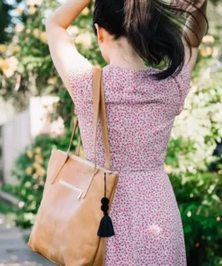 Purse & Clutch Zippered Leather Purse - Caramel Accessories