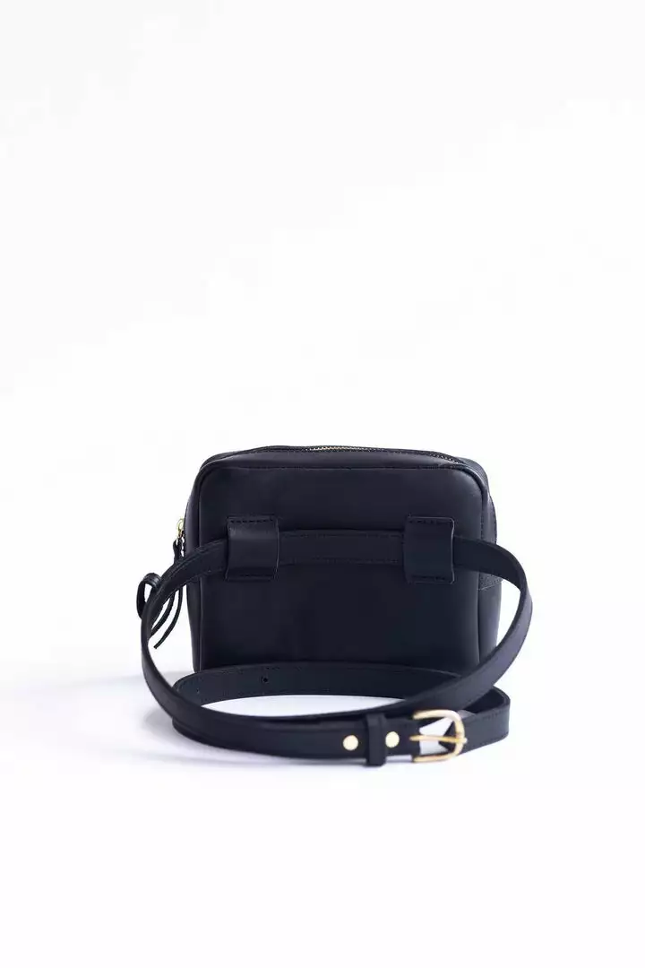 Abby Alley Handcrafted Brenda Belt Bag - Black 5 Abby Alley Handcrafted Brenda Belt Bag - Black