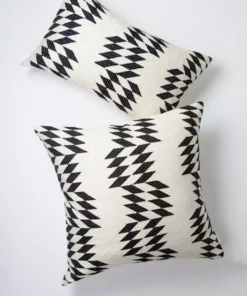 Archive New York Almolonga Lumbar Pillow - White Quilt