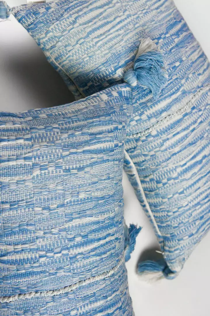 Archive New York Home Goods Antigua Lumbar Pillow - Ocean Blue Tie Dye 5 Archive New York Home Goods Antigua Lumbar Pillow - Ocean Blue Tie Dye