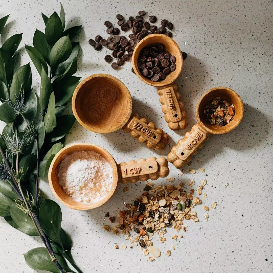 Azizi Life Home Goods Ruby Wooden Measuring Cup Set 2 Azizi Life Home Goods Ruby Wooden Measuring Cup Set