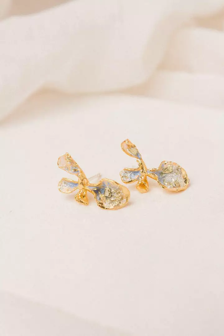 CÂPÂ Jewelry Clavellino Recycled Petal Earrings 1 CÂPÂ Jewelry Clavellino Recycled Petal Earrings