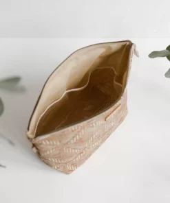 Carry Courage Best Sellers Adventurer Cork Cosmetics Bag - Cream 9 Carry Courage Best Sellers Adventurer Cork Cosmetics Bag - Cream