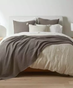 Coyuchi Cascade Matelasse Blanket - Morel