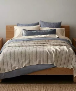 Coyuchi Cascade Matelasse Blanket - Shadow Stripe Home Goods