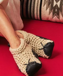 Chilote Best Sellers Unisex House Slippers - Black