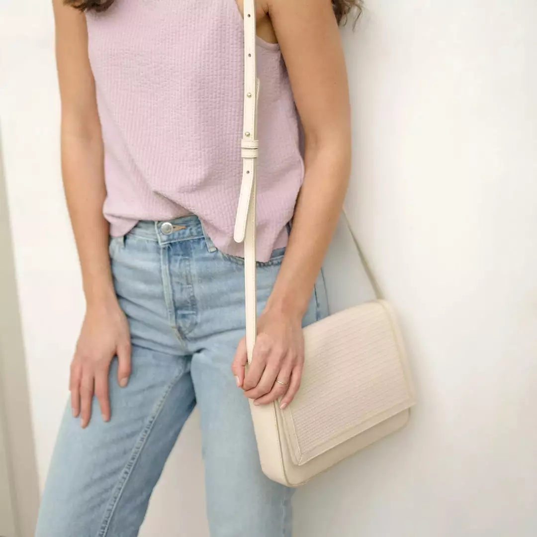 Nisolo Accessories Clara Crossbody Purse 4 Nisolo Accessories Clara Crossbody Purse