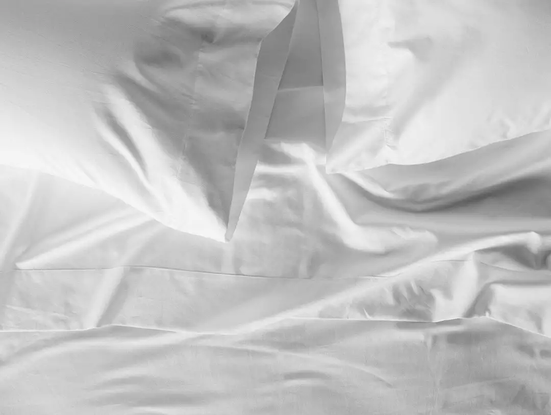 Coyuchi Sateen Pillowcase Set - Alpine White Home Goods 4 Coyuchi Sateen Pillowcase Set - Alpine White Home Goods