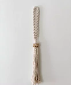 Ceremonia Cream Yarn Tassel