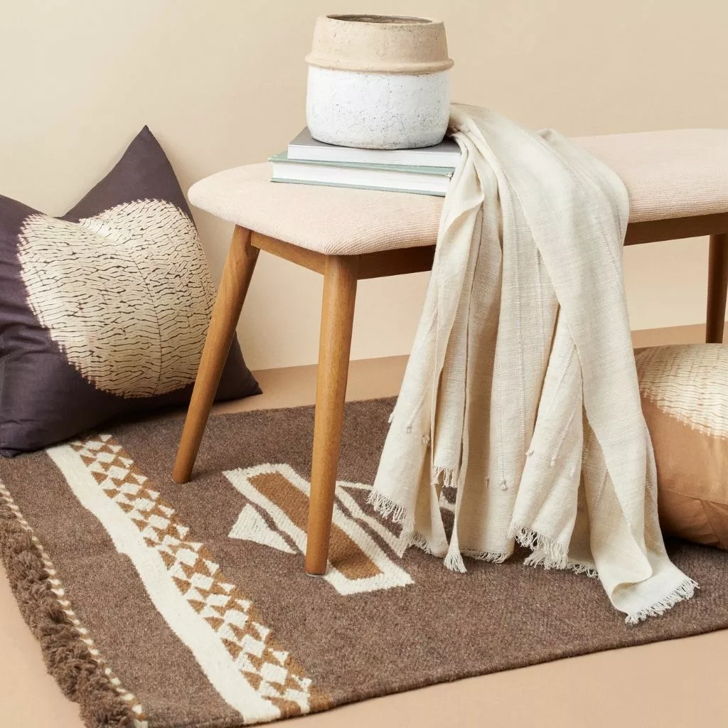 Studio Variously Damru Wool Rug Handcrafted 2 Studio Variously Damru Wool Rug Handcrafted