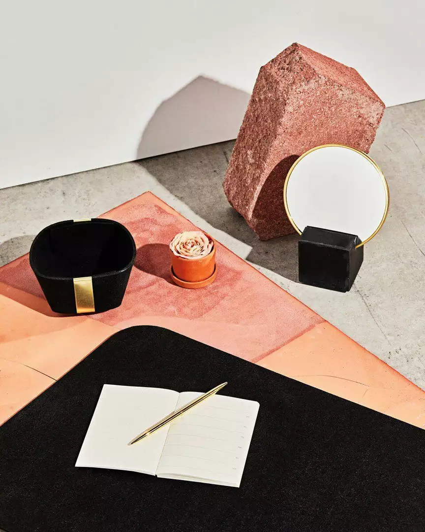 Slash Objects Slash Mirror - Dark Spring 5 Slash Objects Slash Mirror - Dark Spring