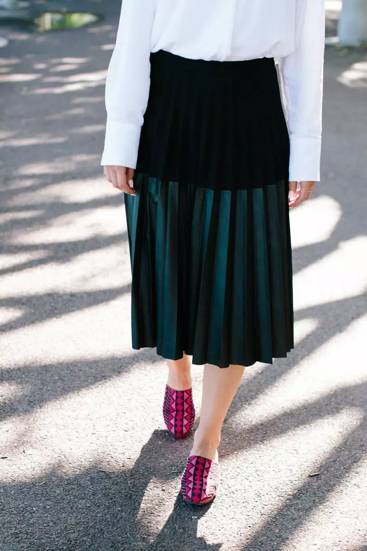 Darzah Shoes Tatreez Mule - Magenta + Rose 3 Darzah Shoes Tatreez Mule - Magenta + Rose