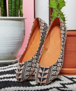Darzah Shoes Tatreez Flats - Rose