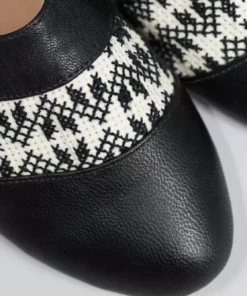 Darzah Shoes Tatreez Oxford - Black