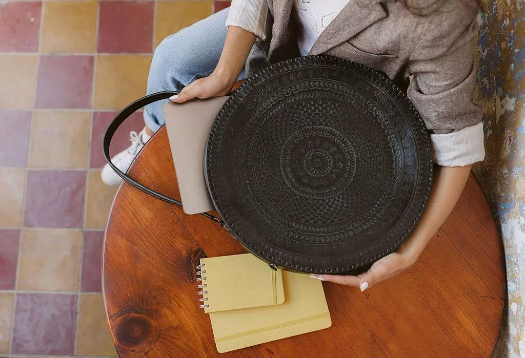 Purse & Clutch Embossed Circle Shoulder Bag - Charcoal Accessories 3 Purse & Clutch Embossed Circle Shoulder Bag - Charcoal Accessories