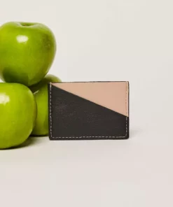 Allégorie Accessories Gala Apple Leather Puzzle Cardholder 27 Allégorie Accessories Gala Apple Leather Puzzle Cardholder