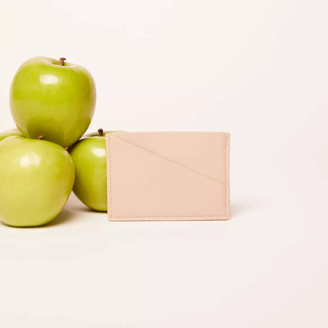 Allégorie Accessories Gala Apple Leather Puzzle Cardholder 8 Allégorie Accessories Gala Apple Leather Puzzle Cardholder