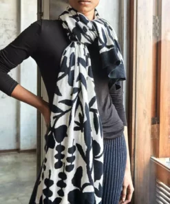 No Nasties Garden Knit Scarf Accessories