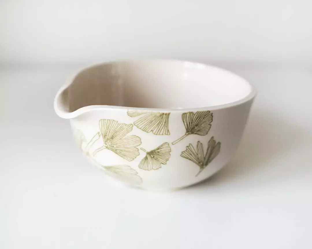 Moonshine Design Ginkgo Leaf Porcelain Matcha Bowl Home Goods 5 Moonshine Design Ginkgo Leaf Porcelain Matcha Bowl Home Goods