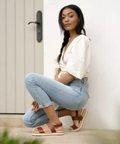 Nisolo Best Sellers Go-To Flatform Sandal