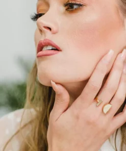 Hathorway Ve Tinh Horn Crescent Ring