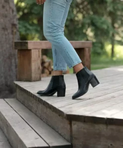 Nisolo Heeled Chelsea Boot - Black Shoes