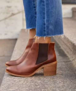 Nisolo Heeled Chelsea Boot - Brandy Shoes