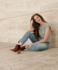 Nisolo Heeled Chelsea Boot - Brandy Shoes 13 Nisolo Heeled Chelsea Boot - Brandy Shoes