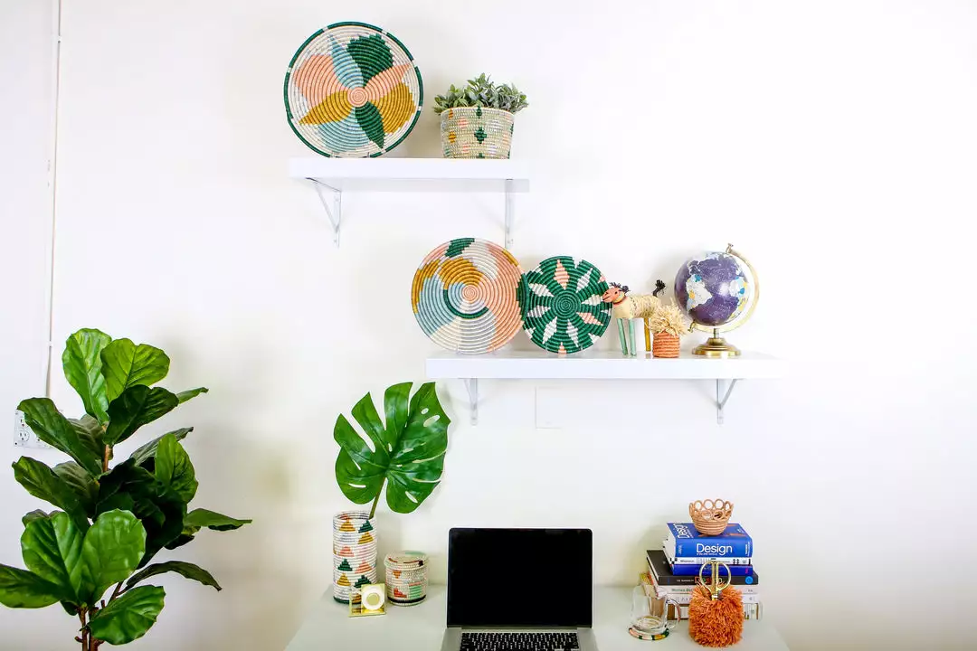 KAZI Jadi Metallic Floret Hot Pad Home Goods 3 KAZI Jadi Metallic Floret Hot Pad Home Goods