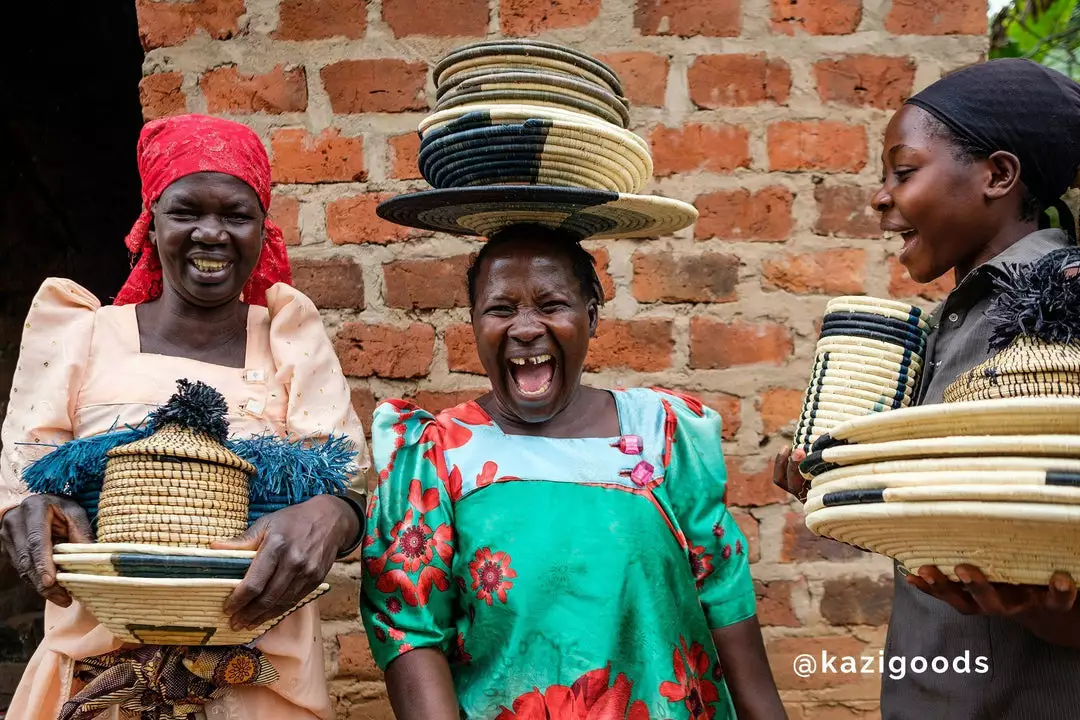 KAZI Large Blossom Fringed Wall Disc II 3 KAZI Large Blossom Fringed Wall Disc II