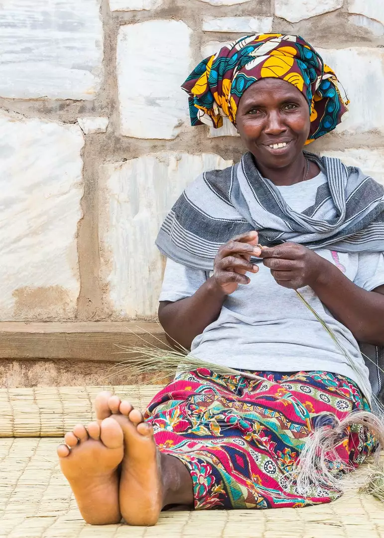 KAZI Floret Metallic Dafina Tapered Planter 3 KAZI Floret Metallic Dafina Tapered Planter