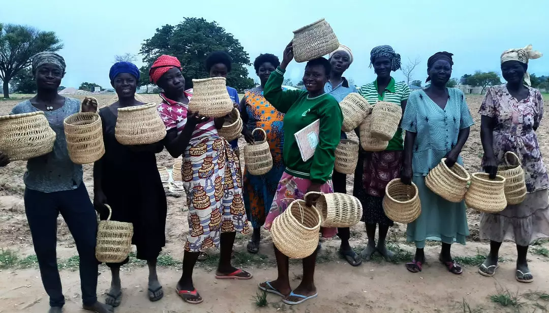 KAZI All Natural Lace Vase I 2 KAZI All Natural Lace Vase I