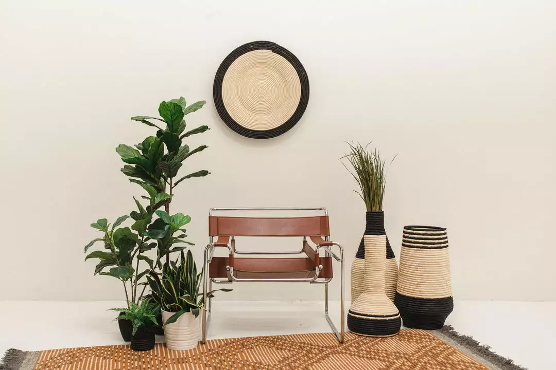 KAZI Black Daria Vase Home Goods 2 KAZI Black Daria Vase Home Goods