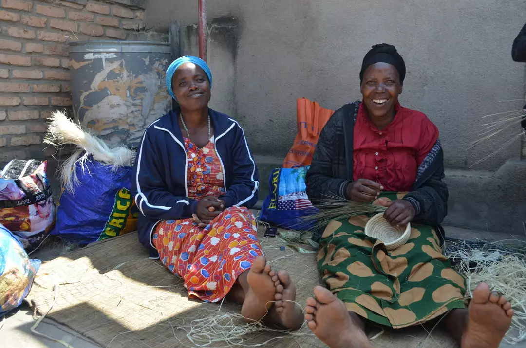 KAZI Floret Abstract Lidded Box 5 KAZI Floret Abstract Lidded Box