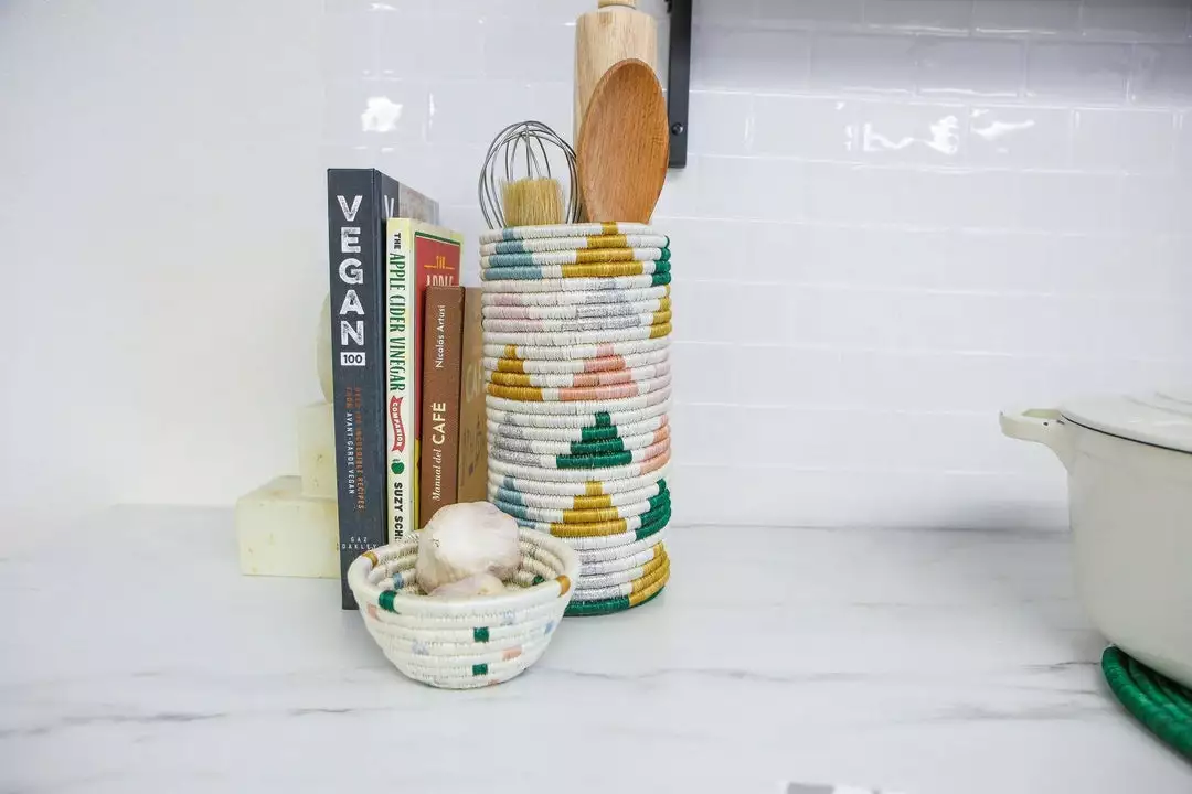 KAZI Floret Metallic Igisozi Vase 2 KAZI Floret Metallic Igisozi Vase