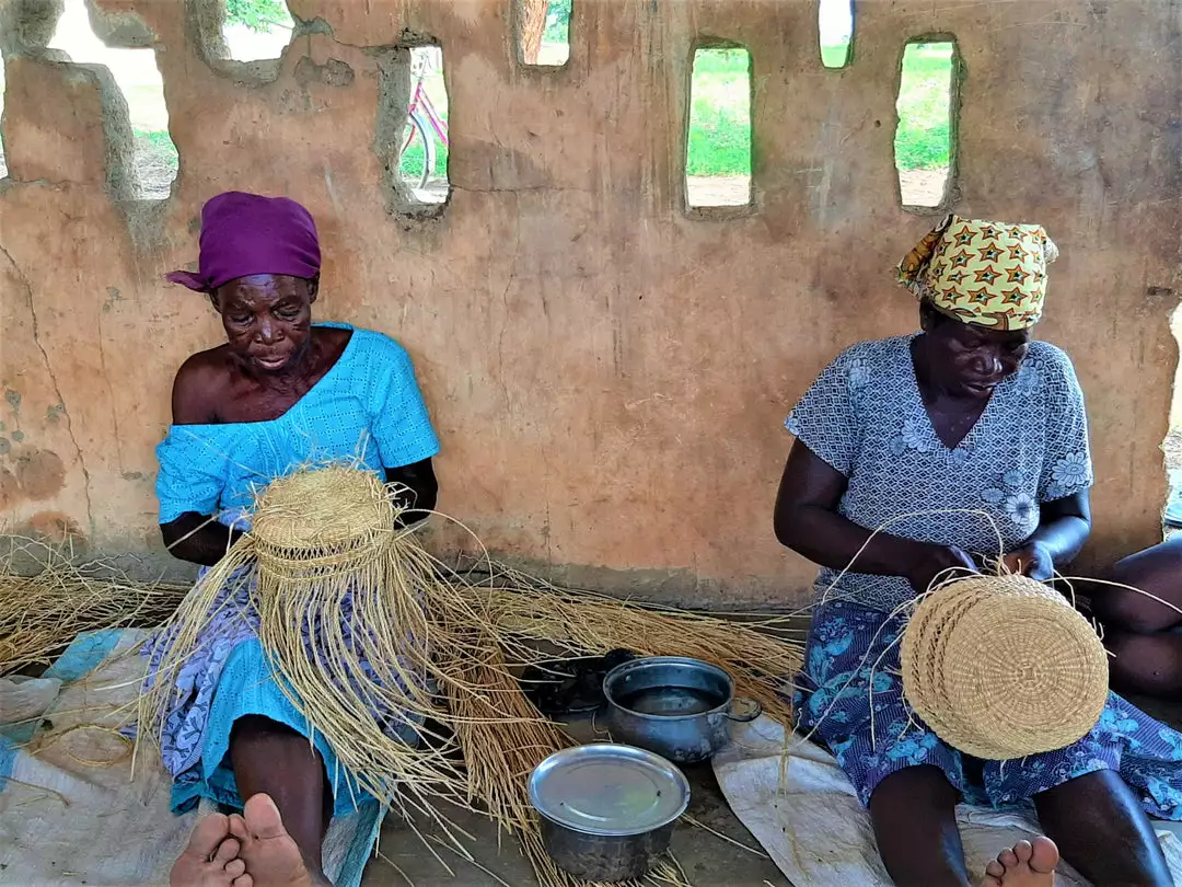 KAZI Home Goods Mea Floor Planter 2 KAZI Home Goods Mea Floor Planter