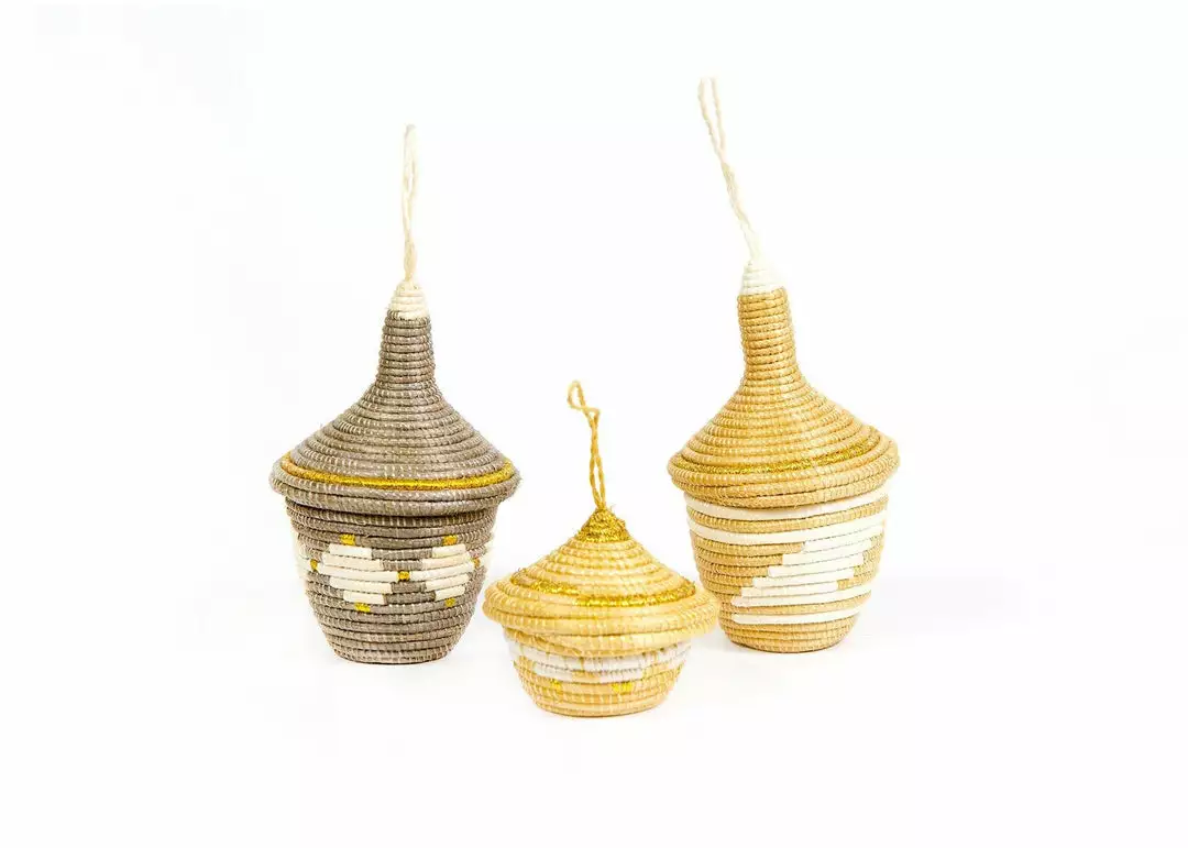 KAZI Metallic Gold + Mirage Gray Ornament Set 1 KAZI Metallic Gold + Mirage Gray Ornament Set