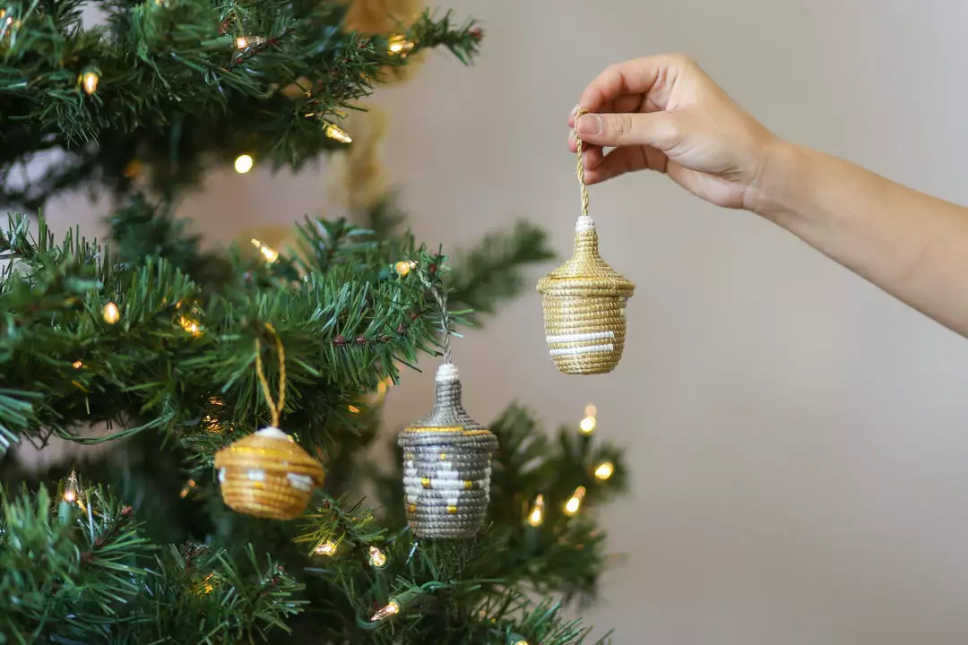 KAZI Metallic Gold + Mirage Gray Ornament Set 2 KAZI Metallic Gold + Mirage Gray Ornament Set