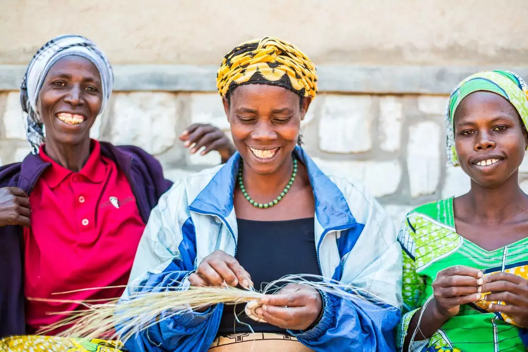 KAZI Home Goods Silver Blue Abstract Wall Decor 3 KAZI Home Goods Silver Blue Abstract Wall Decor