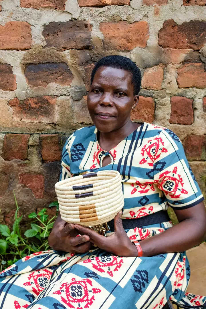 KAZI Home Goods Small Banana Leaf Kisasa Deep Round Bowl 3 KAZI Home Goods Small Banana Leaf Kisasa Deep Round Bowl