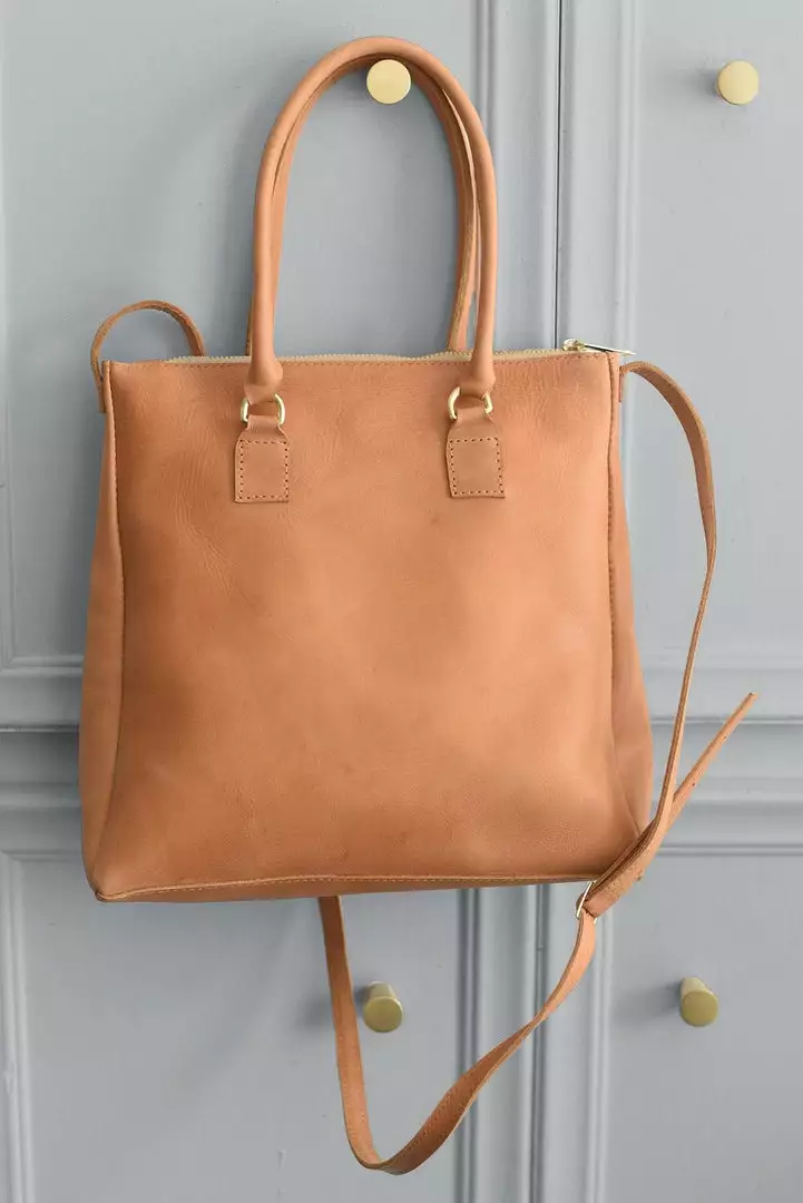 Purse & Clutch Larger Crossbody Handbag - Caramel Accessories 3 Purse & Clutch Larger Crossbody Handbag - Caramel Accessories