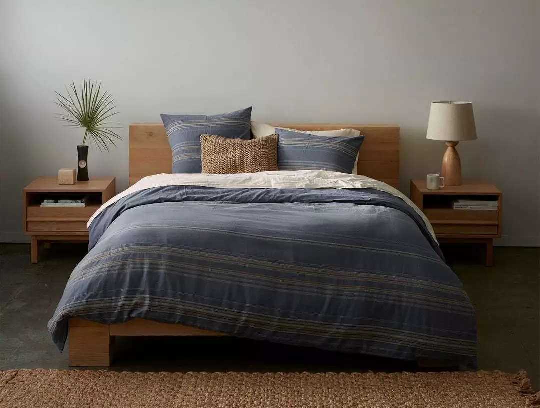 Coyuchi Home Goods Lobos Duvet Cover - Azure / Indigo 4 Coyuchi Home Goods Lobos Duvet Cover - Azure / Indigo