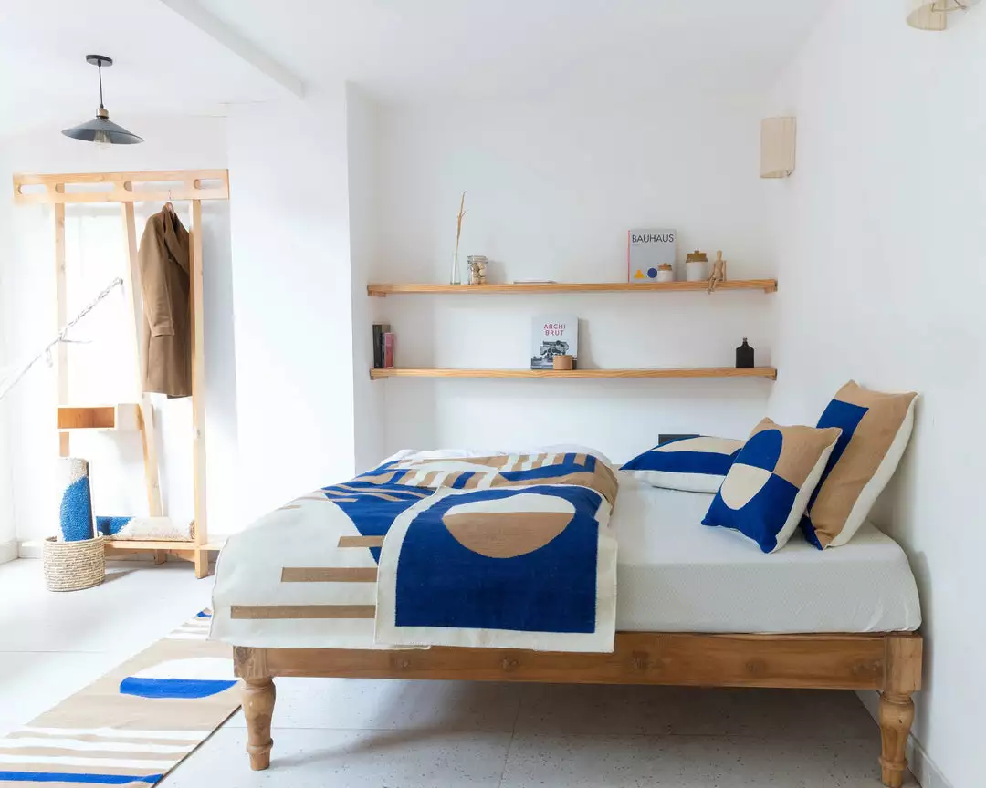 Leah Singh Luna Circle Wool Rug - Blue 2 Leah Singh Luna Circle Wool Rug - Blue