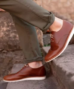 Nisolo Men's Lightweight Flex Derby - Brandy