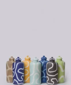 Middle Kingdom Memphis Mandarin Porcelain Urn