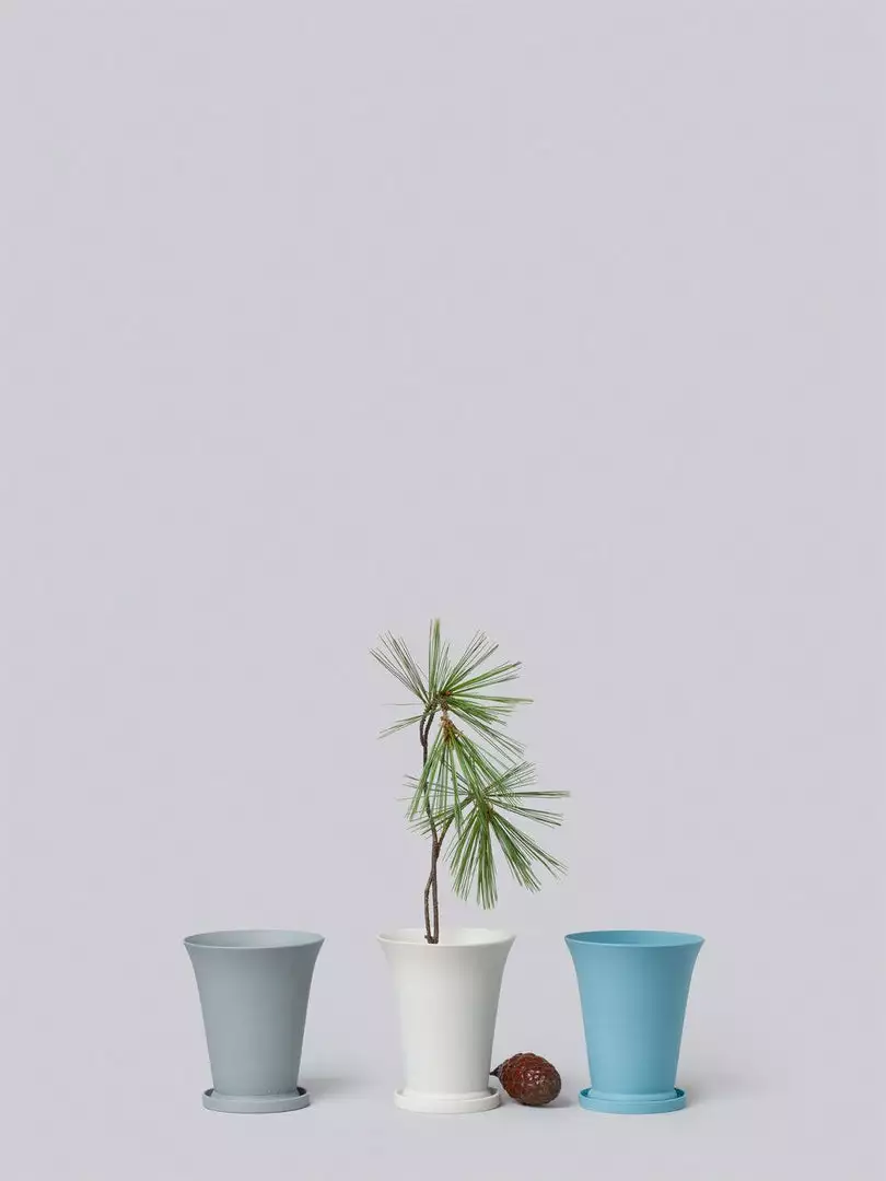 Middle Kingdom Minimus Conical Porcelain Pot 2 Middle Kingdom Minimus Conical Porcelain Pot