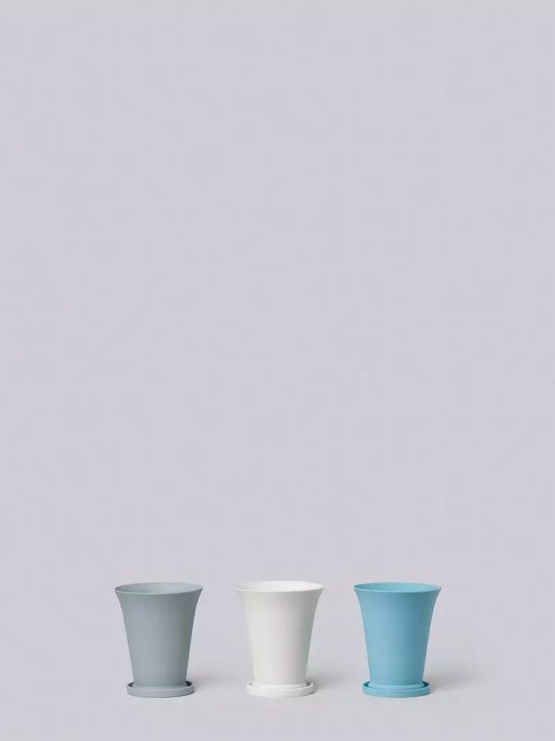 Middle Kingdom Minimus Conical Porcelain Pot 1 Middle Kingdom Minimus Conical Porcelain Pot