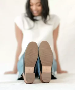 Nisolo All-Day Heeled Mule - Black