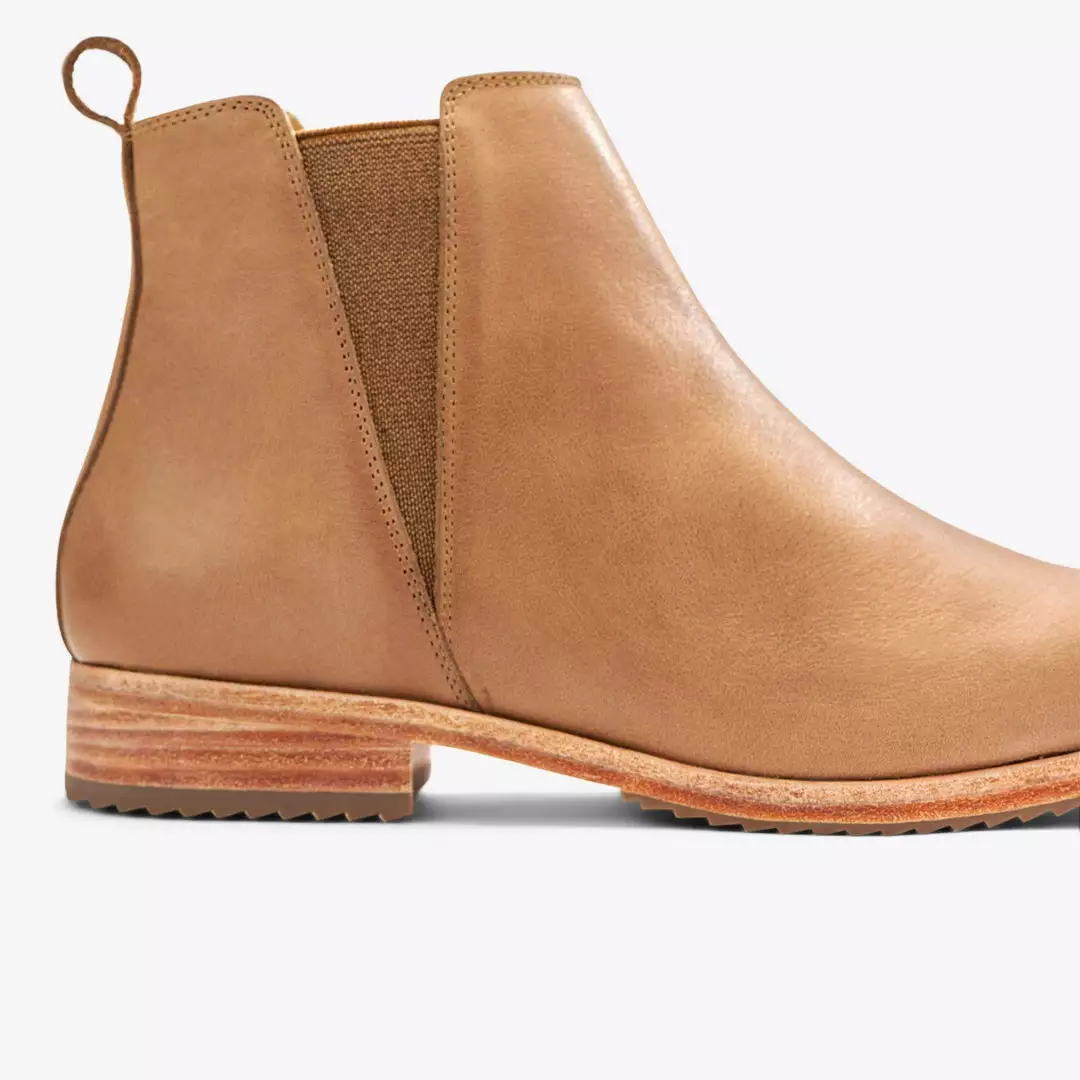 Nisolo Everyday Chelsea Boot - Almond Best Sellers 10 Nisolo Everyday Chelsea Boot - Almond Best Sellers
